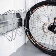 Könnyen beszerelhető biciklitartó Biohort tárolókba